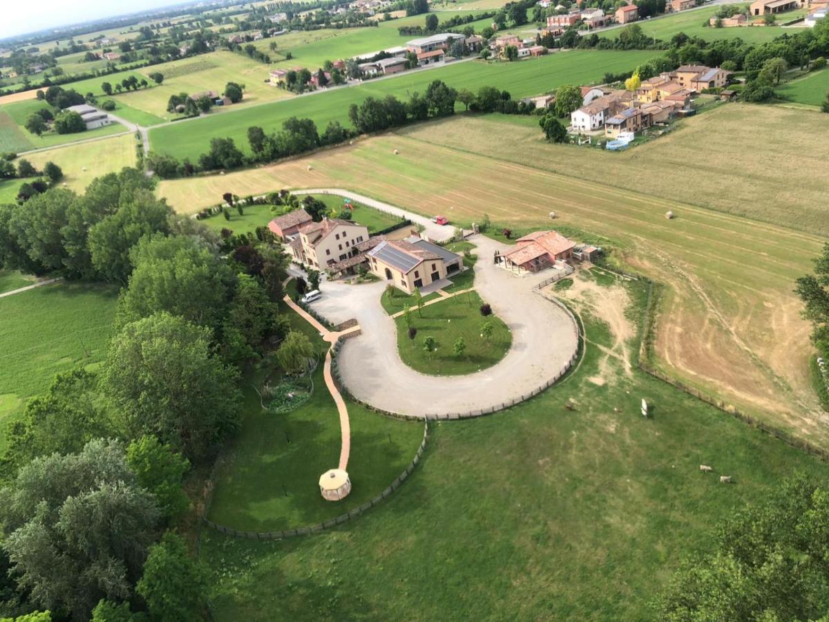 La Rondanina Villa Castelnuovo Fogliani ภายนอก รูปภาพ