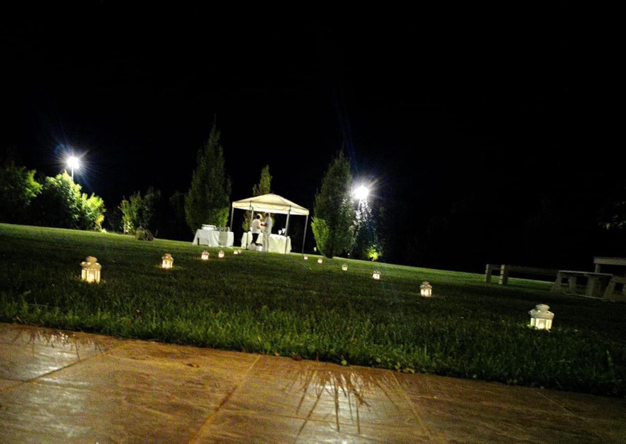 La Rondanina Villa Castelnuovo Fogliani ภายนอก รูปภาพ