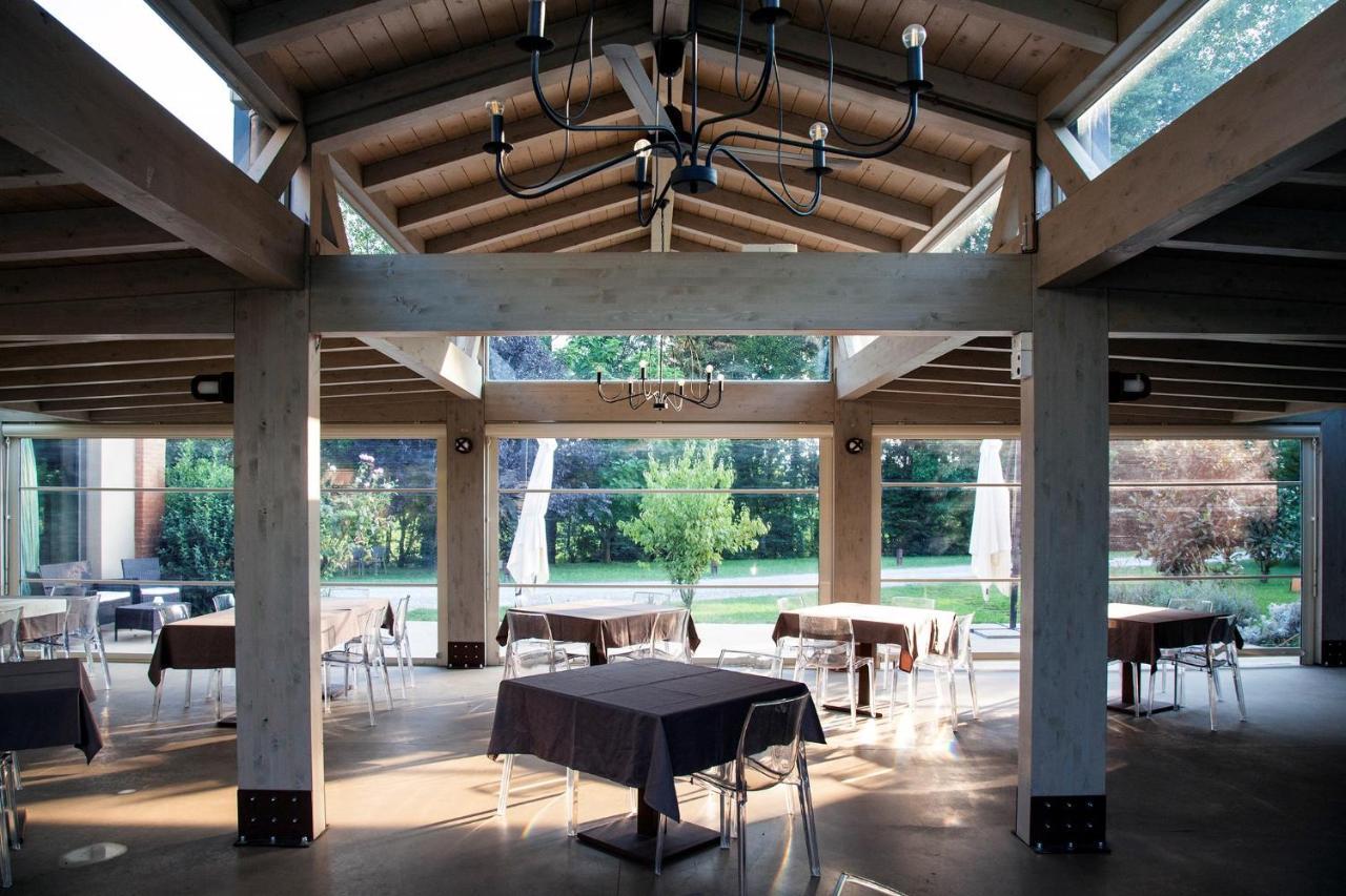 La Rondanina Villa Castelnuovo Fogliani ภายนอก รูปภาพ
