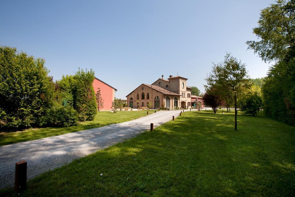 La Rondanina Villa Castelnuovo Fogliani ภายนอก รูปภาพ